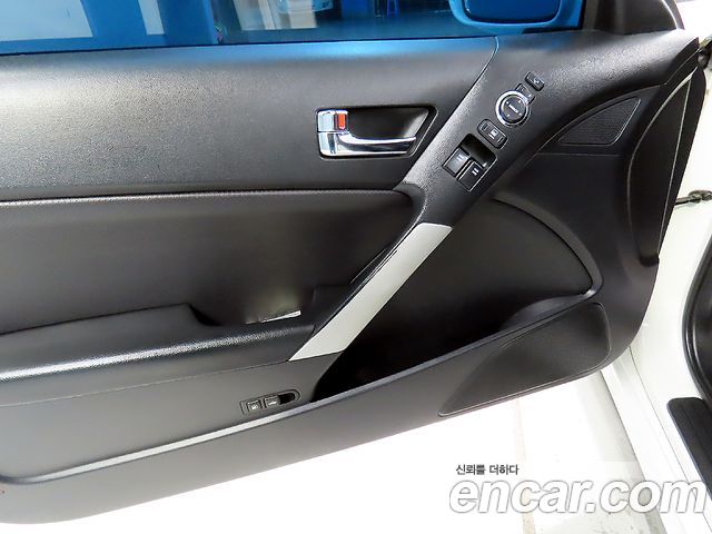 Hyundai Genesis 2010 — photo 14