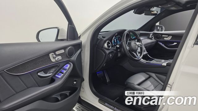 Mercedes-Benz GLC-Class 2023 — photo 12