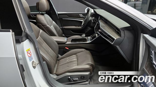 Audi A7 2020 — photo 10
