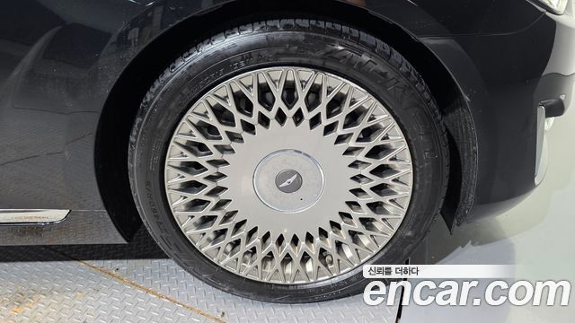 Genesis EQ900 2016 — photo 5