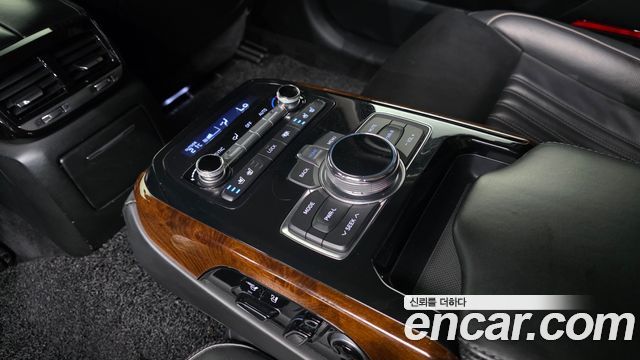 Genesis EQ900 2016 — photo 18