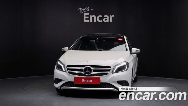 Mercedes-Benz A-Class 2015 — photo 3
