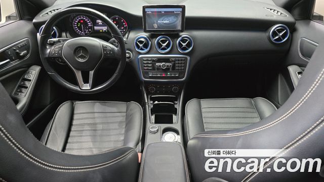 Mercedes-Benz A-Class 2015 — photo 7