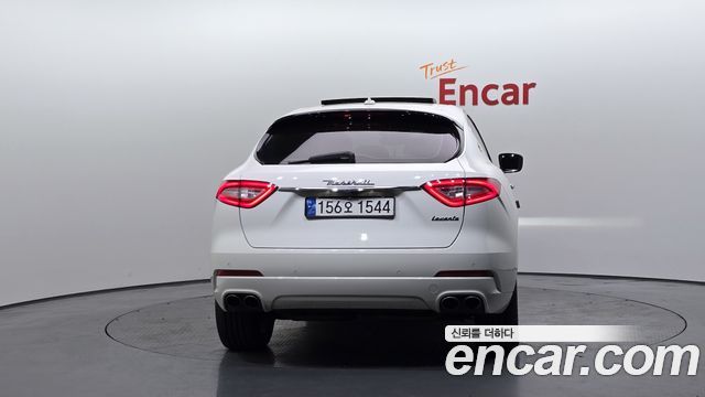 Maserati Levante 2017 — photo 4