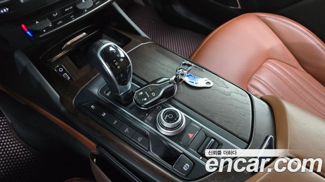 Maserati Levante 2017 — photo 9