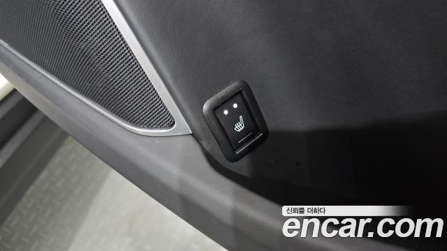 Maserati Levante 2017 — photo 18