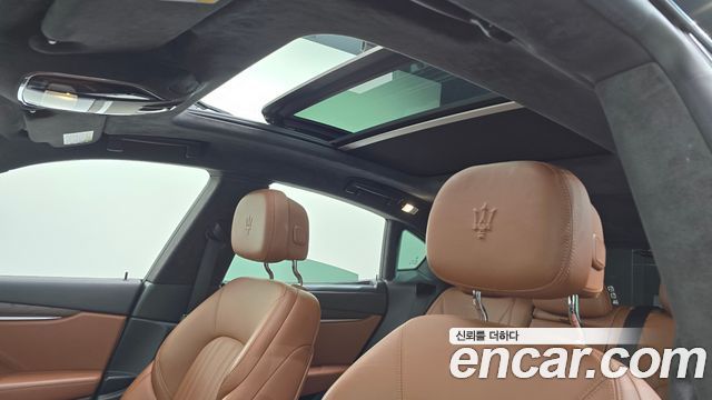 Maserati Levante 2017 — photo 19