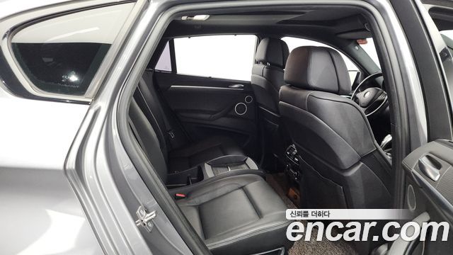 BMW X6M 2010 — photo 12