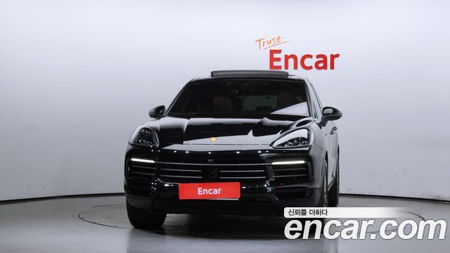 Porsche Cayenne 2023 — photo 3
