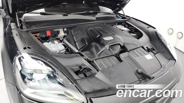 Porsche Cayenne 2023 — photo 6