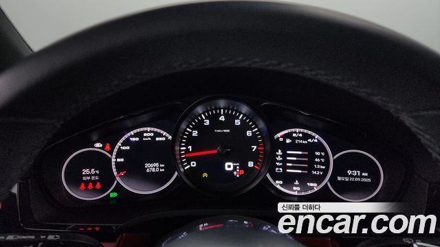 Porsche Cayenne 2023 — photo 8