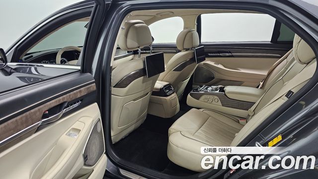 Genesis G90 2019 — photo 12