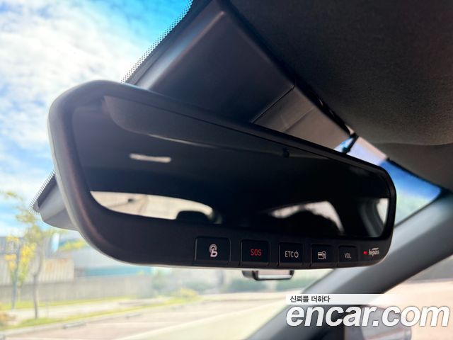 Hyundai Veloster 2021 — photo 13