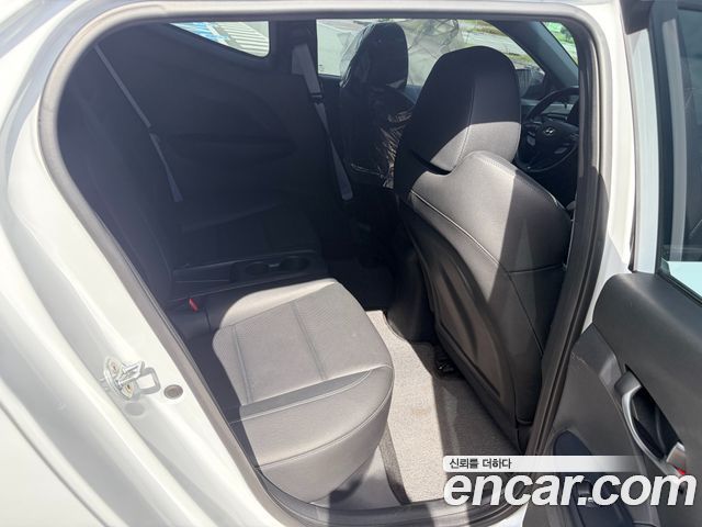 Hyundai Veloster 2021 — photo 14
