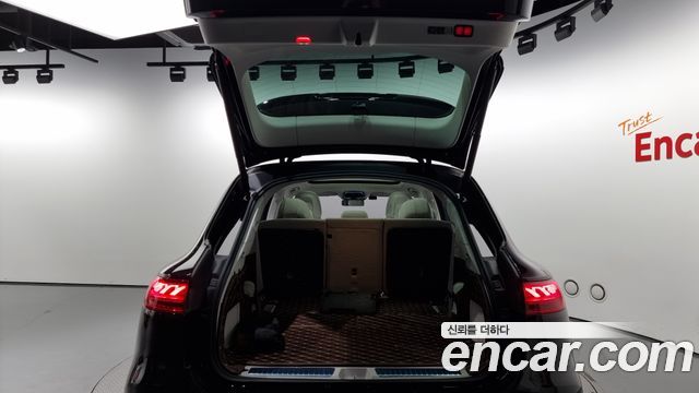 Mercedes-Benz EQS 2023 — photo 20