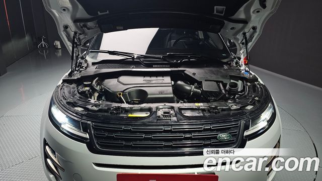 Land Rover Range Rover Evoque 2024 — photo 6