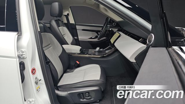 Land Rover Range Rover Evoque 2024 — photo 10