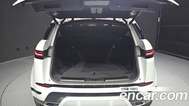 Land Rover Range Rover Evoque 2024 — photo 20