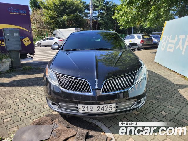 Lincoln MKS 2013 — photo 2