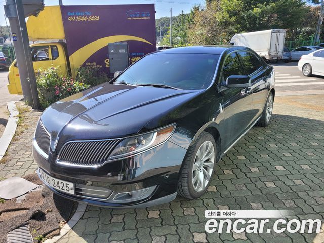 Lincoln MKS 2013 — photo 3