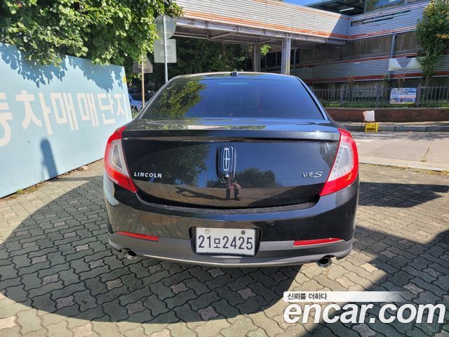 Lincoln MKS 2013 — photo 5