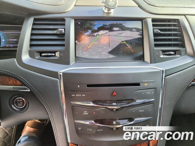 Lincoln MKS 2013 — photo 8