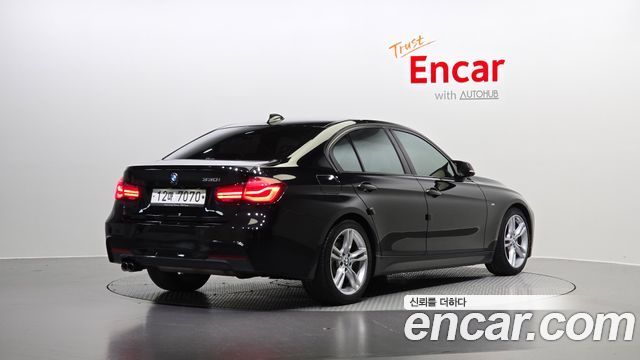 BMW 3-Series 2018 — photo 2