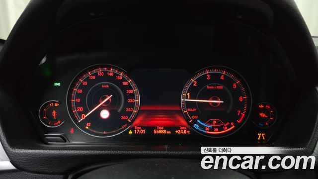 BMW 3-Series 2018 — photo 8