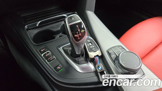 BMW 3-Series 2018 — photo 9