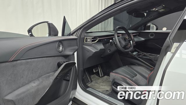 Lotus Eletre 2025 — photo 11