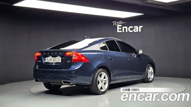 Volvo S60 2015 — photo 2