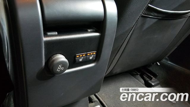 Volvo S60 2015 — photo 18