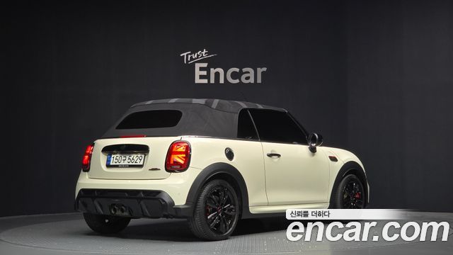 Mini Cooper Convertible 2022 — photo 2