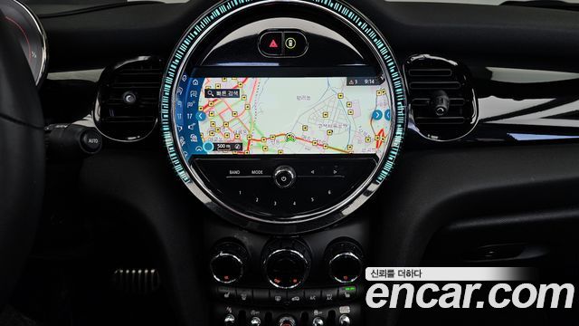 Mini Cooper Convertible 2022 — photo 14
