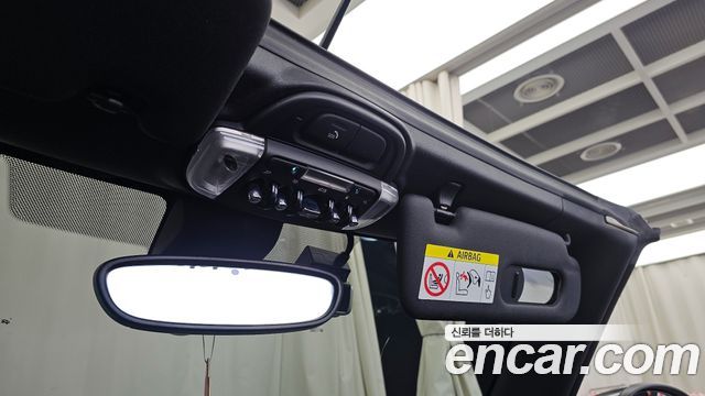 Mini Cooper Convertible 2022 — photo 18