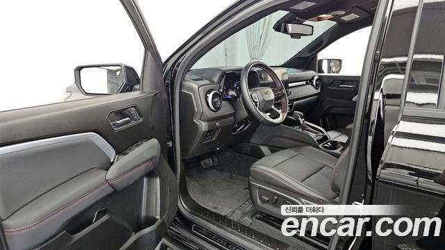 Chevrolet Korea Colorado 2024 — photo 10