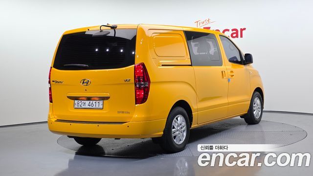 Hyundai Starex 2019 — photo 2