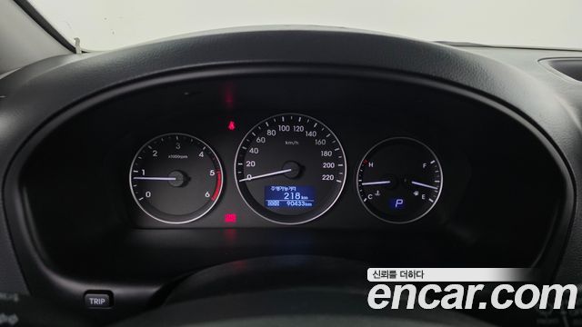 Hyundai Starex 2019 — photo 8