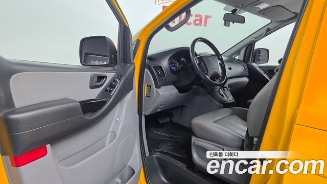 Hyundai Starex 2019 — photo 10
