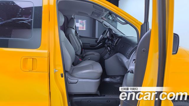 Hyundai Starex 2019 — photo 11