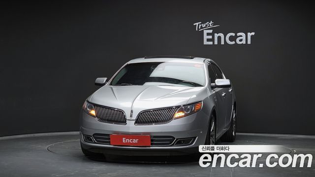 Lincoln MKS 2013 — photo 3