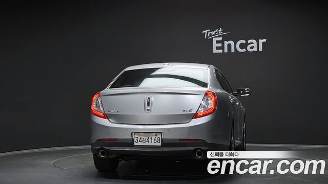 Lincoln MKS 2013 — photo 4