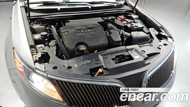 Lincoln MKS 2013 — photo 6