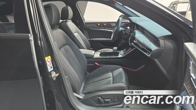 Audi A6 2021 — photo 10