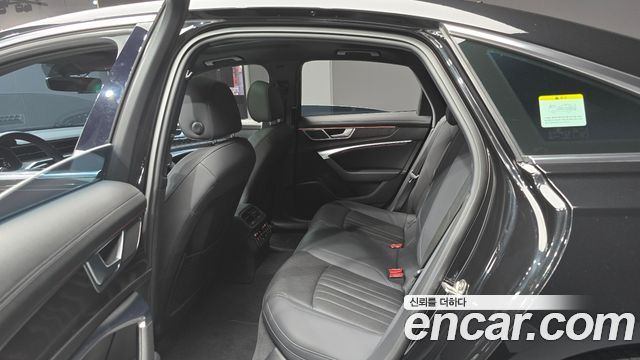 Audi A6 2021 — photo 12