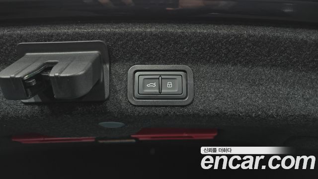 Audi A6 2021 — photo 20