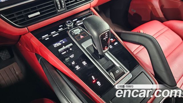 Porsche Cayenne 2020 — photo 9