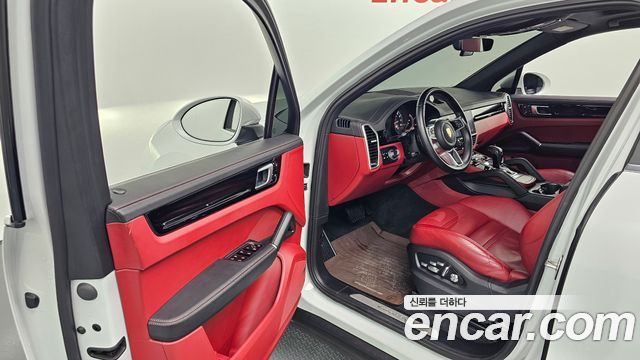 Porsche Cayenne 2020 — photo 10