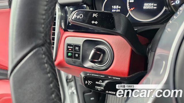Porsche Cayenne 2020 — photo 15