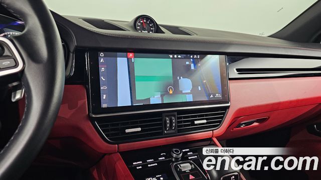 Porsche Cayenne 2020 — photo 17